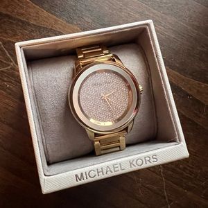 Womens Michael Kors gold watch